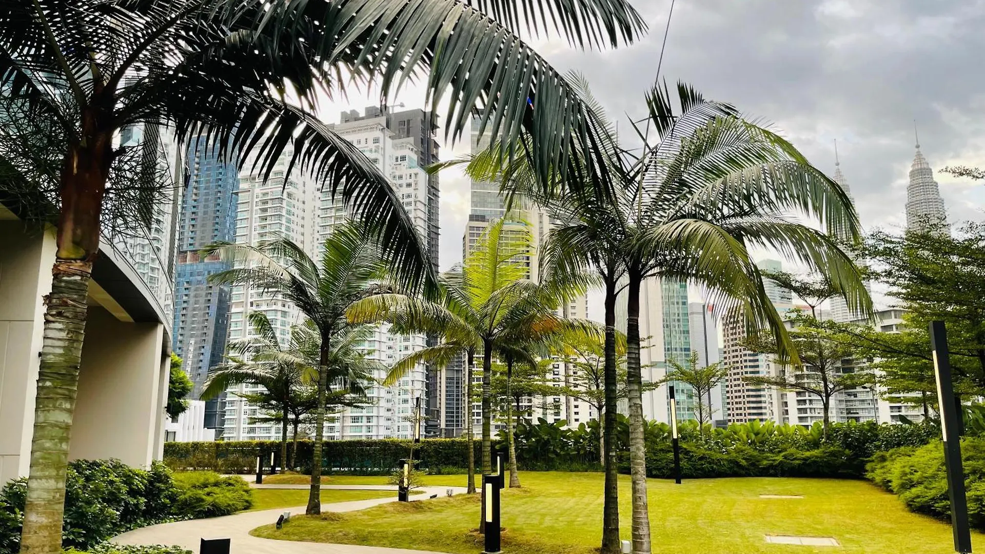 Eaton Residence Premium Suites Klcc Kuala Lumpur Malaysia